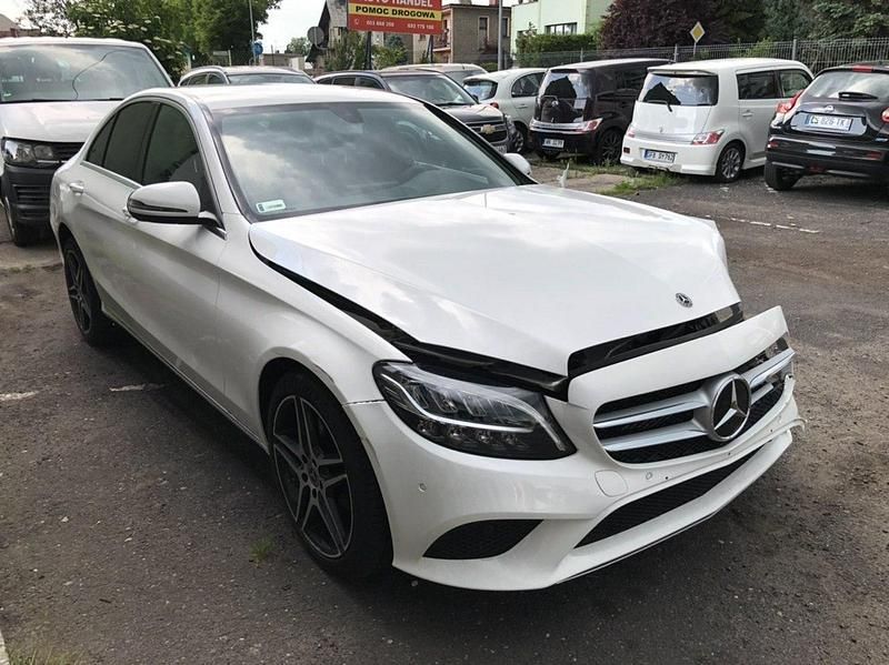 Biały Używany 2019 Mercedes C160 Avantgarde Coupe | 69 900 zł - Obraz 1/1