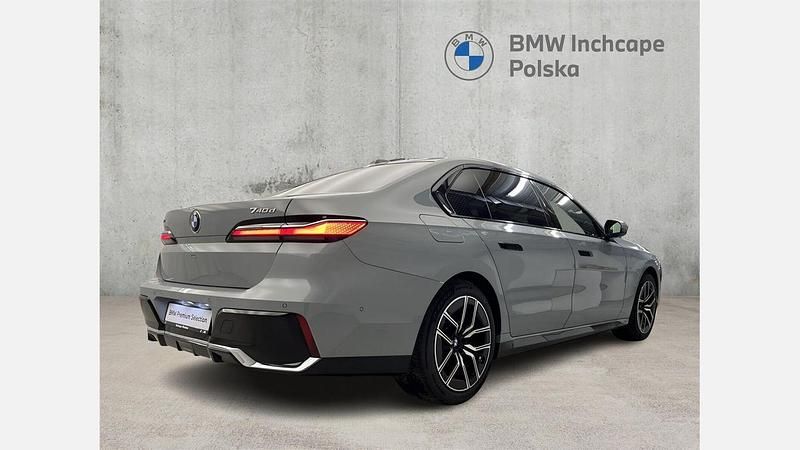 Używany BMW 740 Comfort Edition 286 KM (210 kW) 2024 Brooklyn grey metallic metalizowany Sedan/Limuzyna
