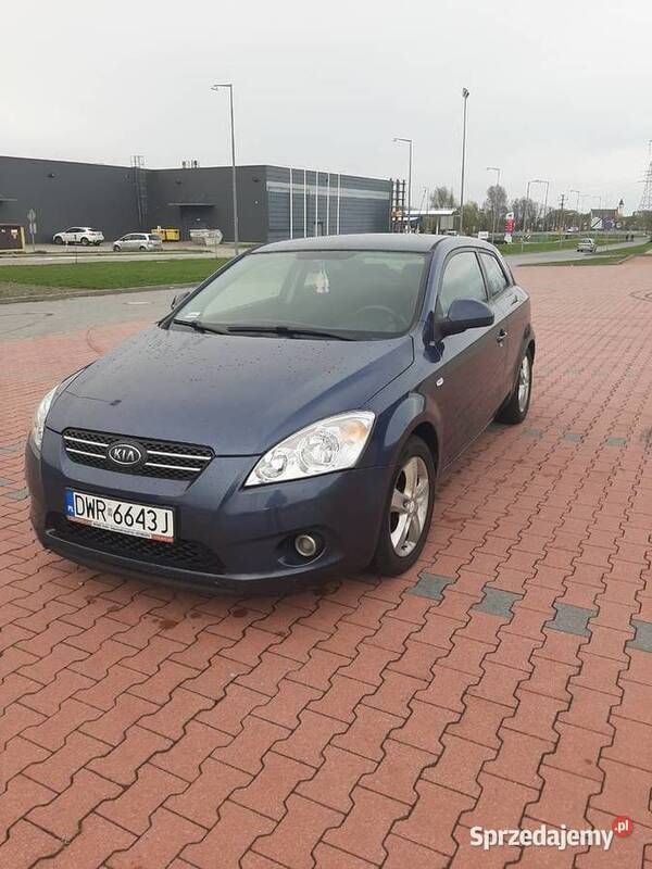 Używany 2008 Kia Ceed | 13 400 zł - Obraz 1/4