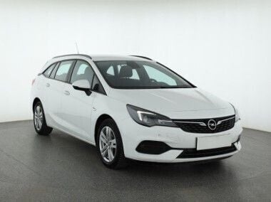 Biały Używany 2021 Opel Astra Kombi | 36 999 zł (Dobra cena) - Obraz 1/4