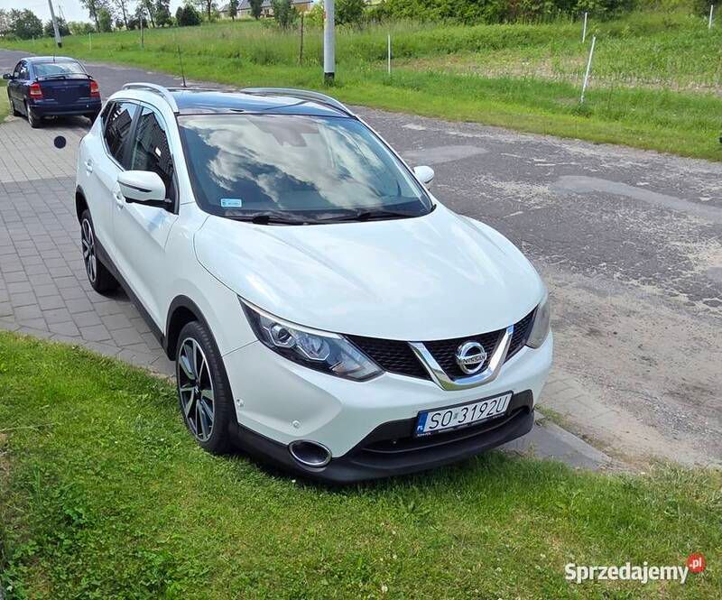 Biały Używany 2015 Nissan Qashqai 360º SUV | 44 900 zł (Uczciwa cena) - Obraz 1/4