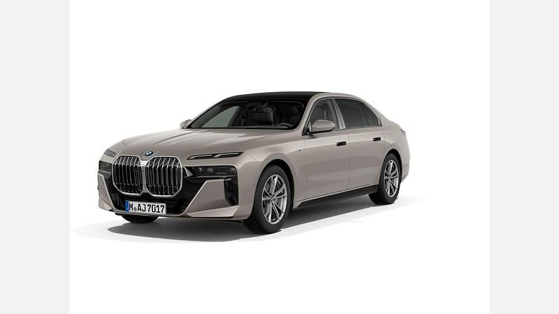 Oxid grey ii metallic metalizowany Używany 2025 BMW 740 Comfort Edition Sedan/Limuzyna | 439 900 zł - Obraz 1/3