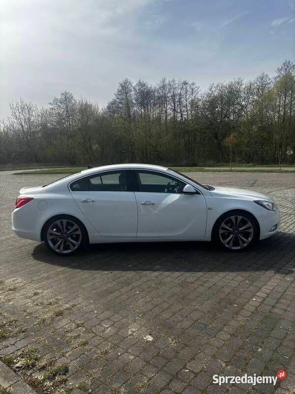 Biały Używany 2009 Opel Insignia Sedan/Limuzyna | 28 700 zł (Dość drogi) - Obraz 1/4