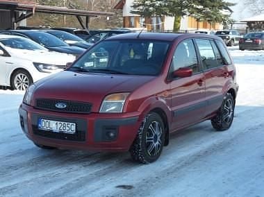 Używany Ford Fusion 80 KM (58 kW) 2009 Czerwony Hatchback