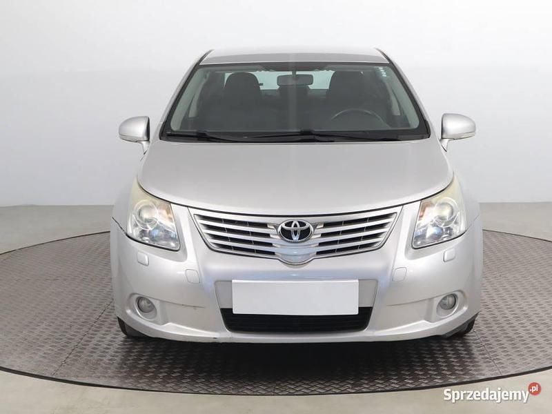 Srebrny Używany 2010 Toyota Avensis Sedan/Limuzyna | 24 999 zł (Uczciwa cena) - Obraz 1/4