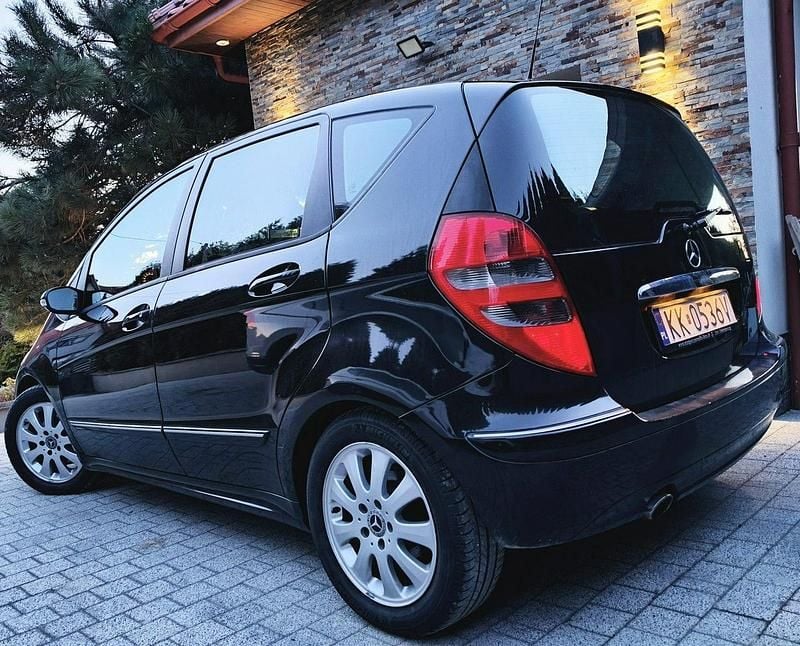 Używany Mercedes A150 95 KM (69 kW) 2007 Czarny (metalik) Hatchback