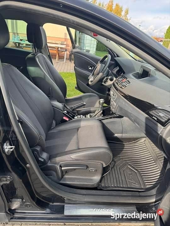 Czarny Używany 2011 Renault Mégane III Bose Edition Kombi | 20 000 zł (Uczciwa cena) - Obraz 1/4