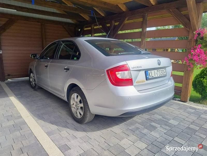 Srebrny Używany 2013 Skoda Rapid Sedan/Limuzyna | 17 900 zł (Uczciwa cena) - Obraz 1/3