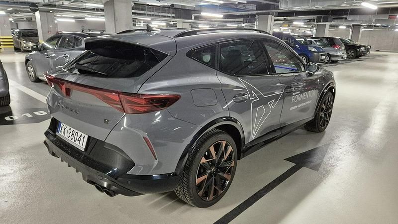 Używany Cupra Formentor 333 KM (244 kW) 2024 Szary (metalik) SUV