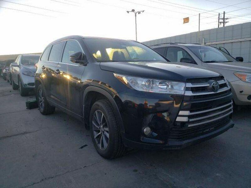 Używany Toyota Highlander 295 KM (216 kW) 2017 Czarny SUV