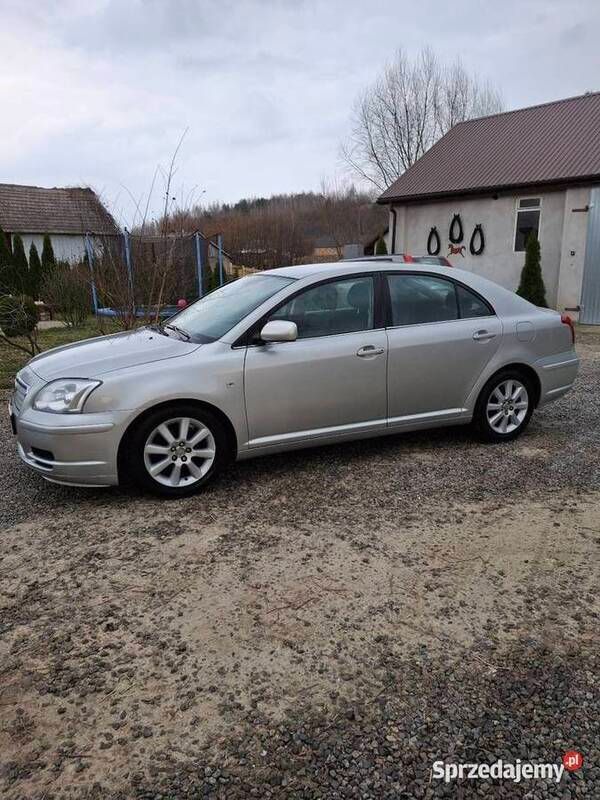 Szary Używany 2004 Toyota Avensis Sedan/Limuzyna | 10 800 zł (Uczciwa cena) - Obraz 1/4