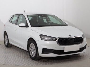 Biały Używany 2021 Skoda Fabia Hatchback | 46 499 zł (Dość drogi) - Obraz 1/4
