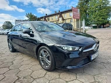 Czarny Używany 2020 Mercedes A150 Kombi | 114 000 zł - Obraz 1/4