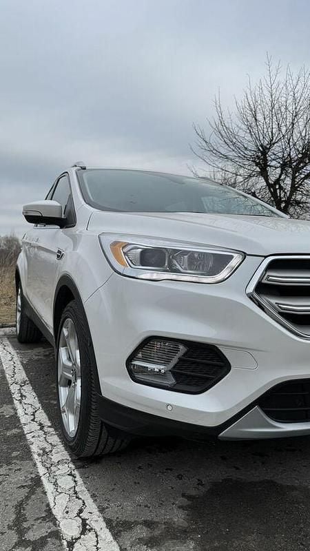 Używany Ford Escape Titanium 2019 Biały SUV