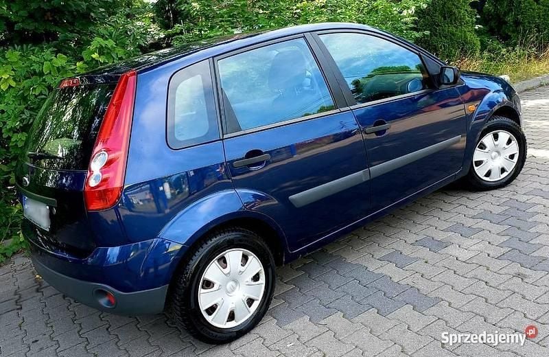 Granatowy Używany 2006 Ford Fiesta Hatchback | 7700 zł (Uczciwa cena) - Obraz 1/4