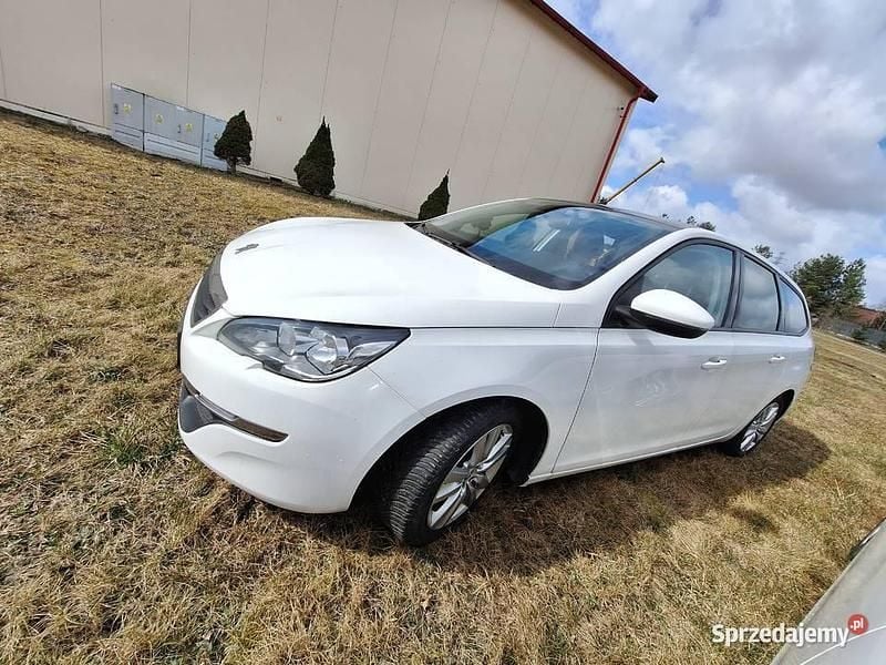 Używany Peugeot 308 SW 2017 Biały Kombi