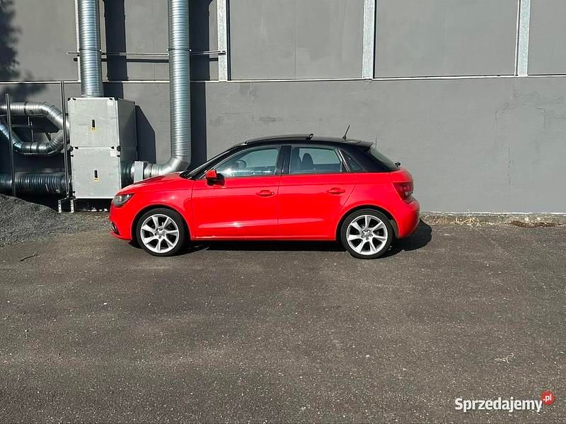 Czerwony Używany 2011 Audi A1 Sportback Hatchback | 25 500 zł - Obraz 1/4