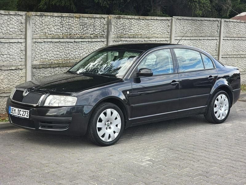 Czarny (metalik) Używany 2006 Skoda Superb Sedan/Limuzyna | 13 900 zł - Obraz 1/4