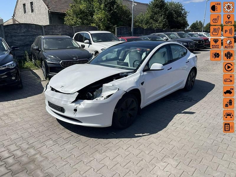 Biały Używany 2024 Tesla Model 3 Sedan/Limuzyna | 96 900 zł - Obraz 1/4