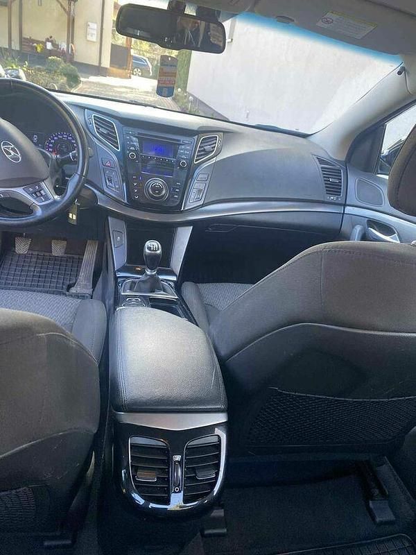 Czarny Używany 2013 Hyundai i40 Sedan/Limuzyna | 33 900 zł (Dość drogi) - Obraz 1/4