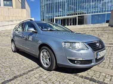 Szary Używany 2010 VW Passat Kombi | 21 900 zł (Dość drogi) - Obraz 1/4