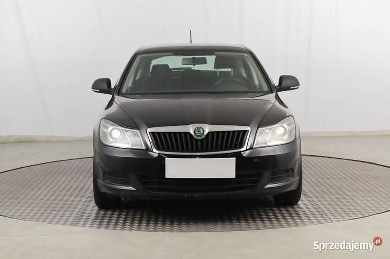 Czarny Używany 2012 Skoda Octavia Hatchback | 18 499 zł (Dobra cena) - Obraz 1/4