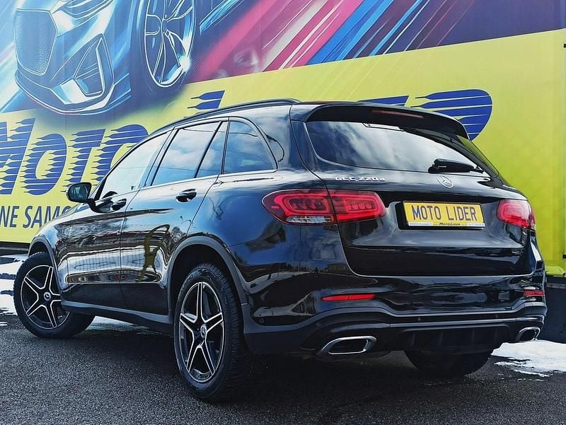 Używany Mercedes GLC220 AMG 195 KM (143 kW) 2019 Czarny SUV