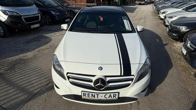 Używany Mercedes A180 109 KM (80 kW) 2013 Biały Hatchback