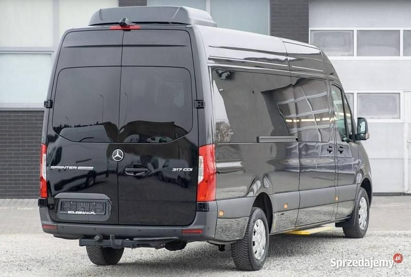 Używany Mercedes Sprinter 170 KM (125 kW) 2024 Czarny Van