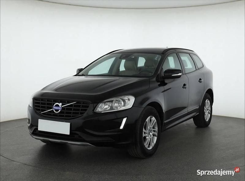 Używany Volvo XC60 2016 Czarny SUV