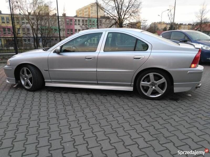 Srebrny Używany 2005 Volvo S60 Sedan/Limuzyna | 82 000 zł - Obraz 1/4