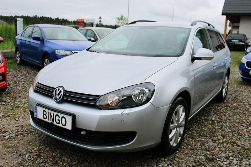 Srebrny Używany 2012 VW Golf VII Kombi | 21 900 zł (Uczciwa cena) - Obraz 1/4