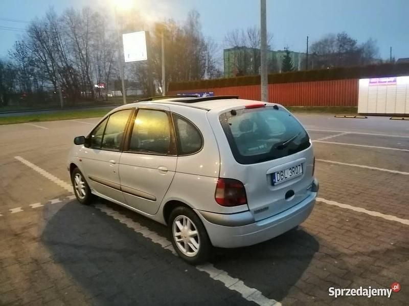 Używany Renault Scénic 2002 Srebrny Minivan