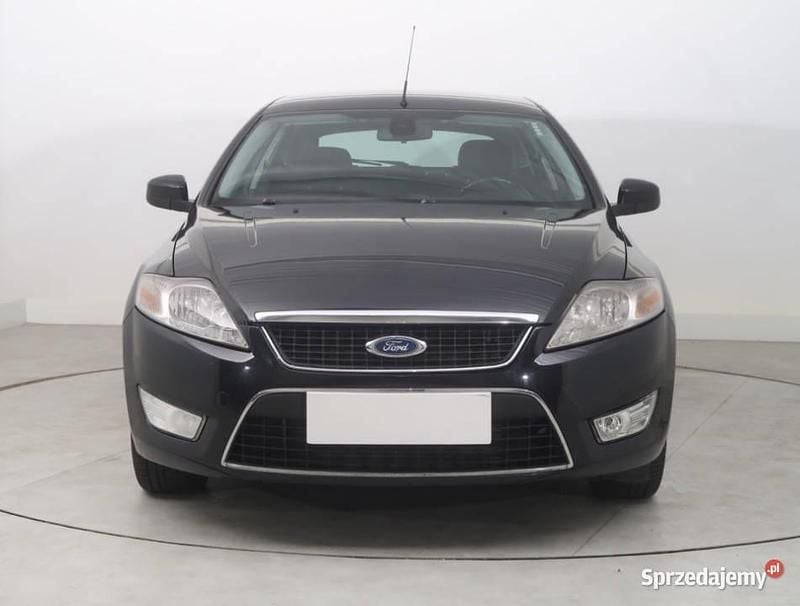Czarny Używany 2010 Ford Mondeo Hatchback | 12 999 zł (Uczciwa cena) - Obraz 1/4
