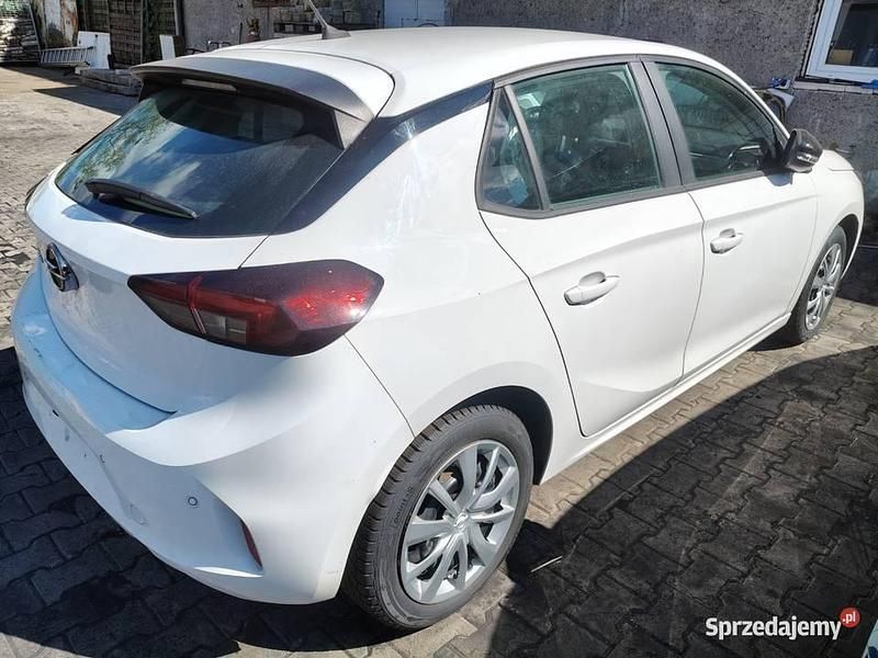 Używany Opel Corsa Edition 102 KM (75 kW) 2021 Biały Hatchback