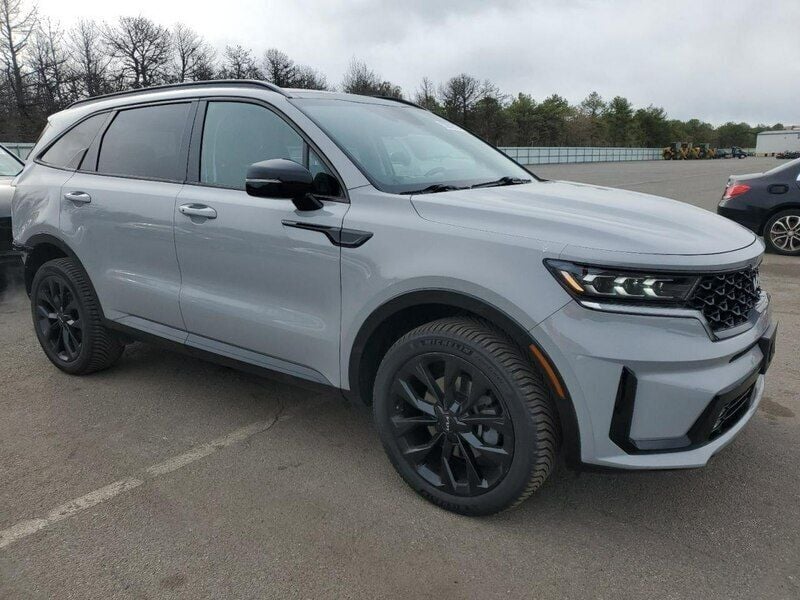 Biały Używany 2021 Kia Sorento 2 SUV | 67 380 zł - Obraz 1/4