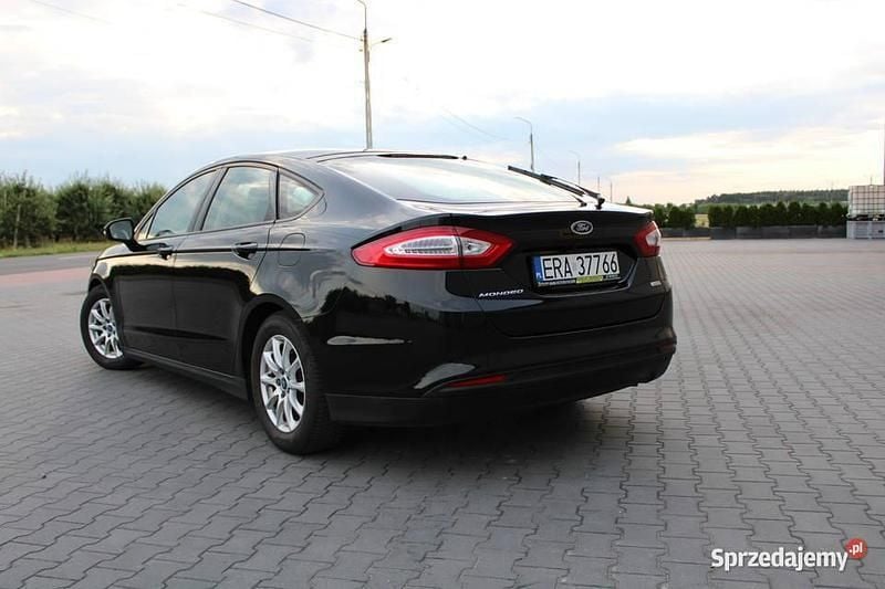 Czarny Używany 2016 Ford Mondeo Hatchback | 38 000 zł (Uczciwa cena) - Obraz 1/4