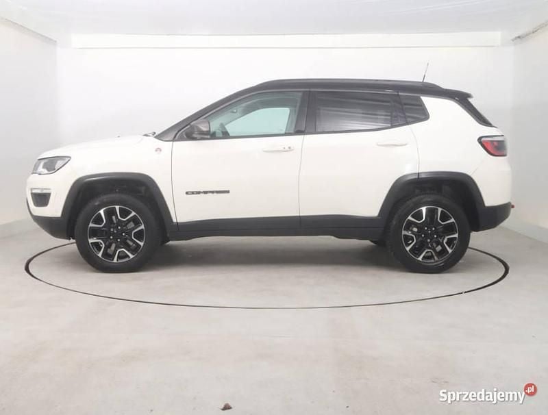 Używany Jeep Compass 170 KM (125 kW) 2019 Biały SUV
