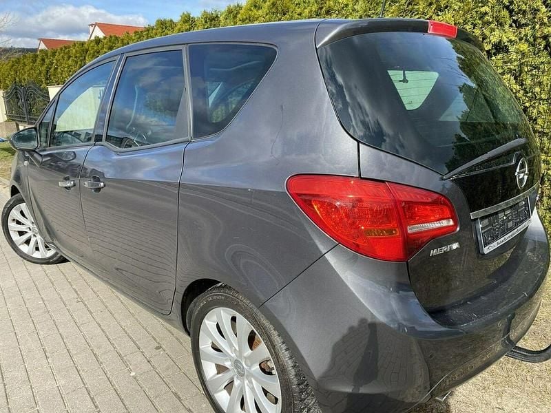 Używany Opel Meriva Edition 131 KM (96 kW) 2012 Szary Minivan