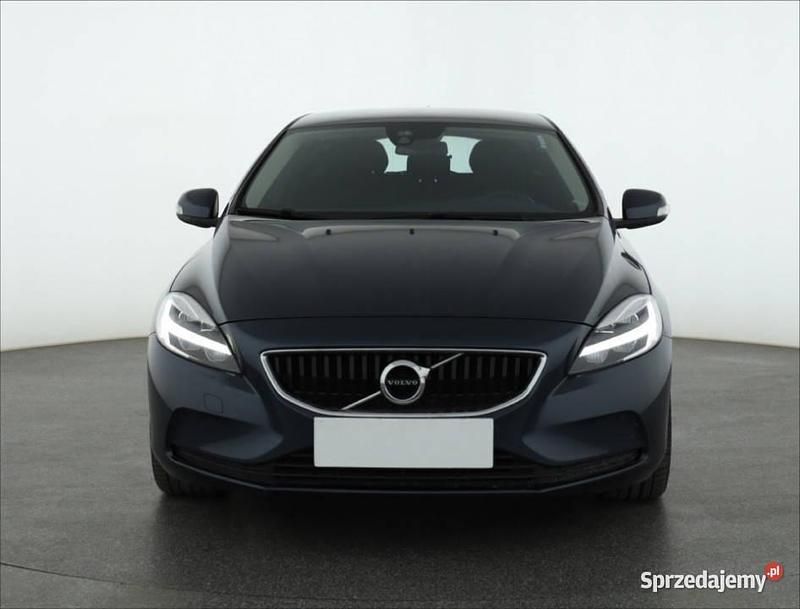 Używany Volvo V40 2018 Niebieski Kombi
