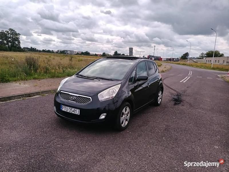 Czarny Używany 2011 Kia Venga Hatchback | 17 000 zł (Uczciwa cena) - Obraz 1/4