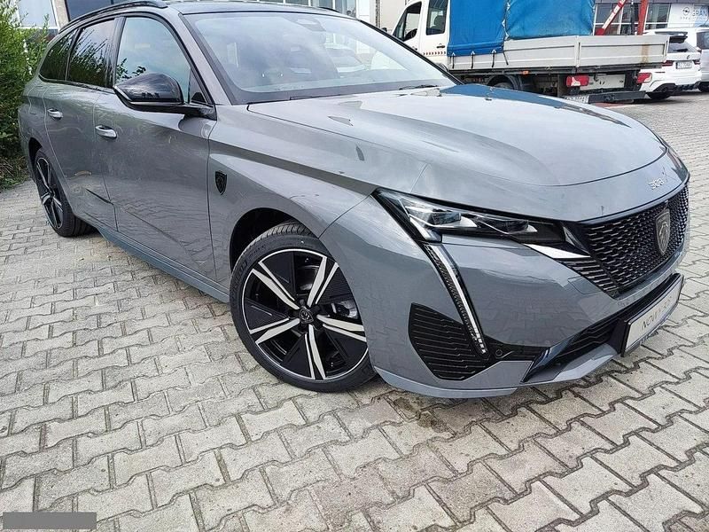 Używany Peugeot 308 130 KM (95 kW) 2023 Szary (metalik) Sedan/Limuzyna