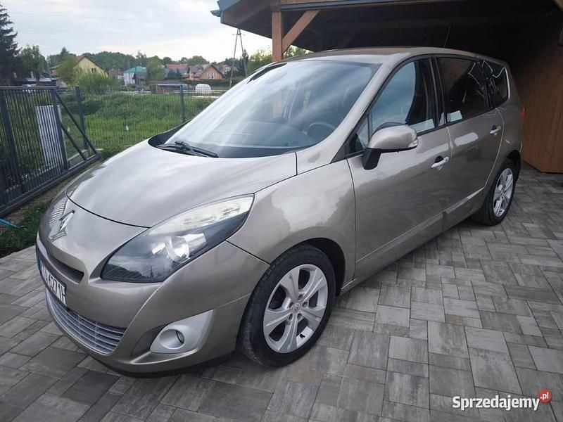 Używany 2011 Renault Grand Scénic III Minivan | 16 900 zł (Uczciwa cena) - Obraz 1/4