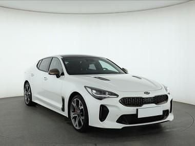 Używany Kia Stinger 370 KM (272 kW) 2018 Biały Hatchback