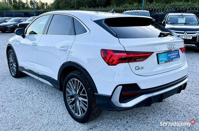Biały Używany 2021 Audi Q3 Sportback S-Line SUV | 129 900 zł - Obraz 1/4