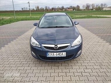 Niebieski Używany 2012 Opel Astra Sedan/Limuzyna | 29 900 zł (Uczciwa cena) - Obraz 1/4