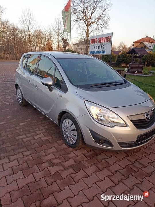 Srebrny Używany 2013 Opel Meriva Minivan | 23 900 zł (Uczciwa cena) - Obraz 1/4