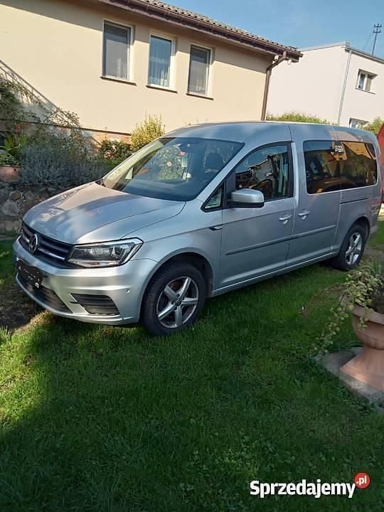 Używany VW Caddy Maxi 2018 Srebrny Minivan