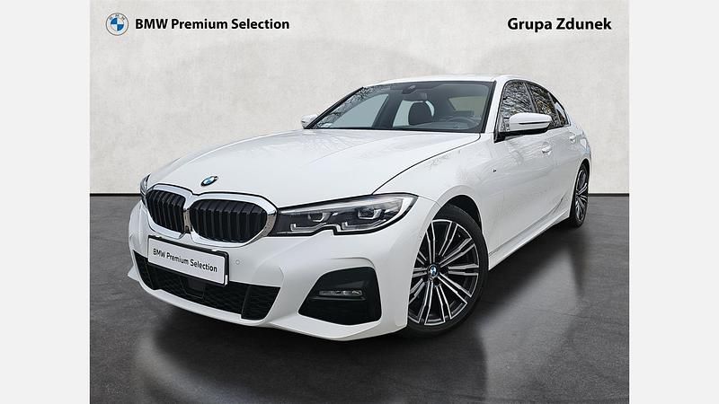 Alpine white 3 Używany 2019 BMW 318 Shadowline Sedan/Limuzyna | 128 900 zł - Obraz 1/3