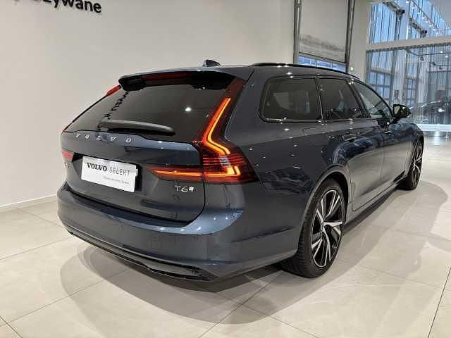 Używany Volvo V90 349 KM (256 kW) 2026 Niebieski Kombi